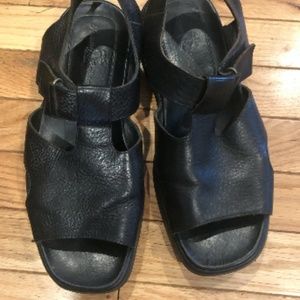 Tommy Bahama Mens Sandels